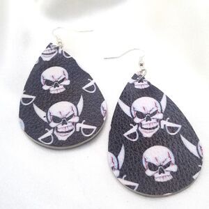 3/30❤Howleen inspired/ fall themed faux leather Teardrop Dangle earrings.